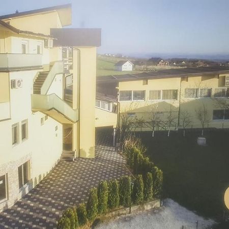 Gold Apartmani Kozarac Kültér fotó