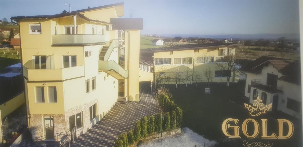 Gold Apartmani Kozarac Kültér fotó