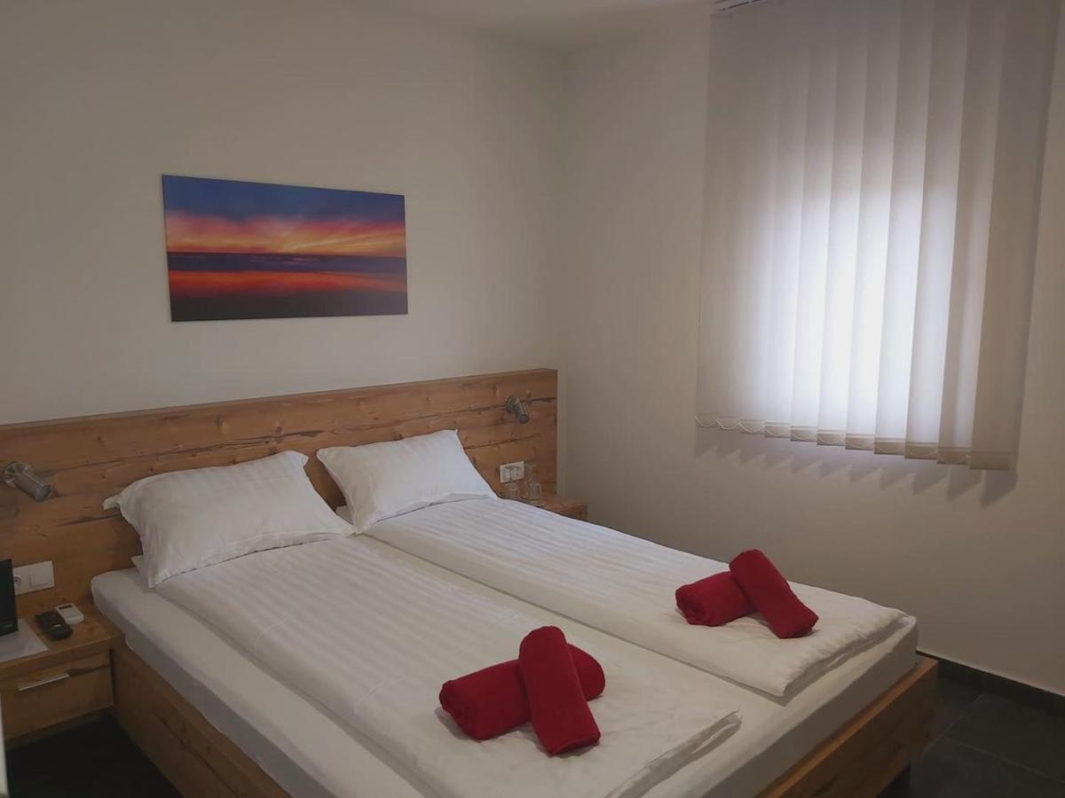 Gold Apartmani Kozarac Kültér fotó