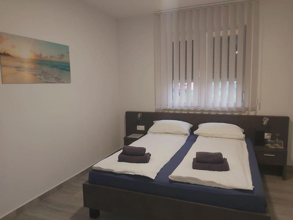 Gold Apartmani Kozarac Kültér fotó