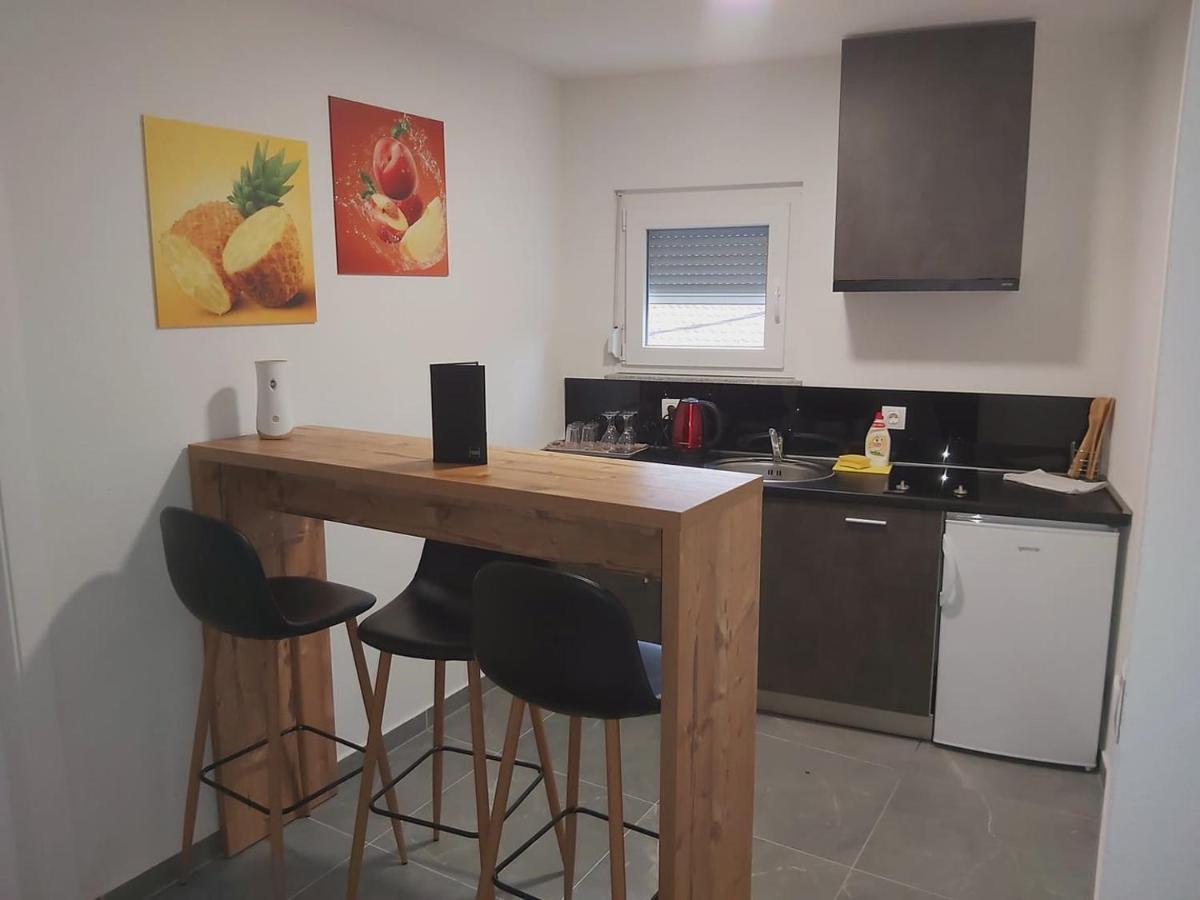 Gold Apartmani Kozarac Kültér fotó