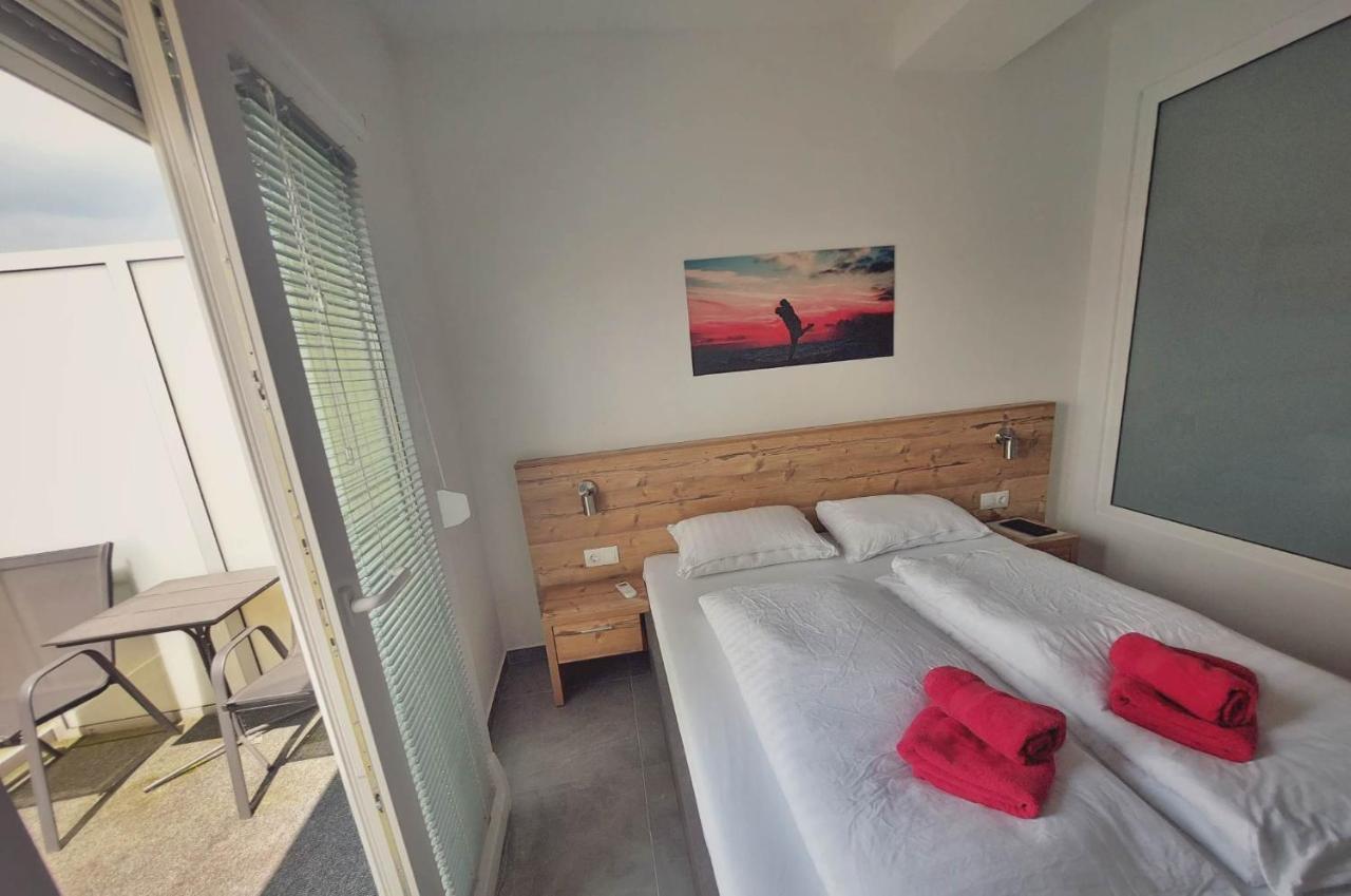 Gold Apartmani Kozarac Kültér fotó