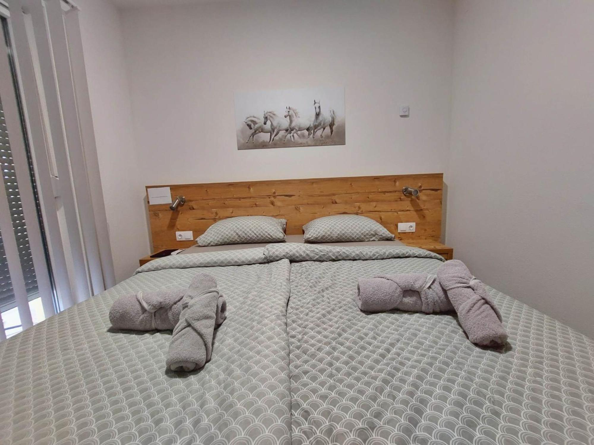Gold Apartmani Kozarac Kültér fotó