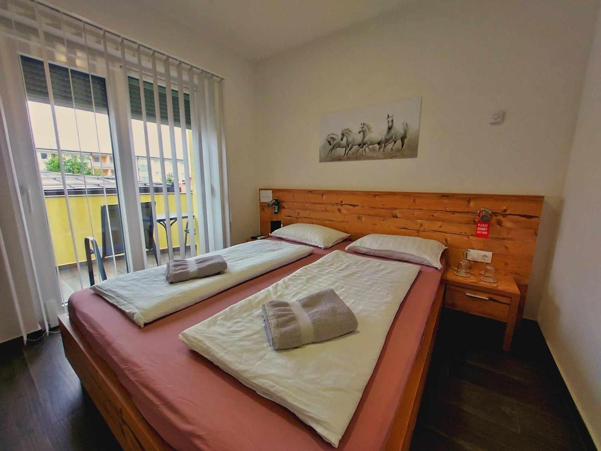 Gold Apartmani Kozarac Kültér fotó
