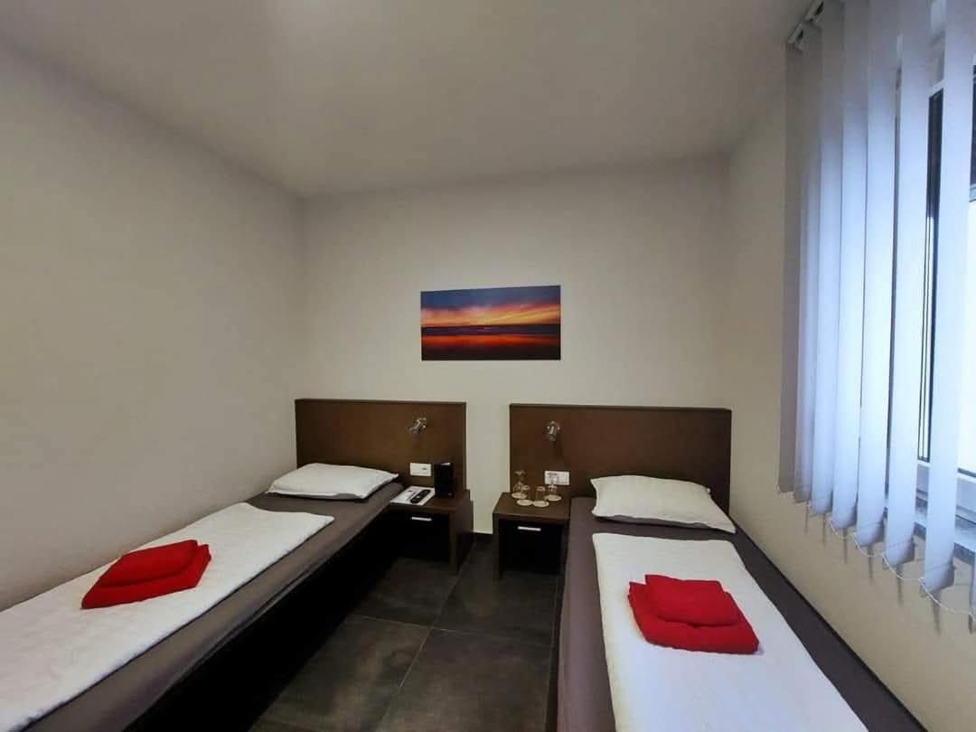 Gold Apartmani Kozarac Kültér fotó